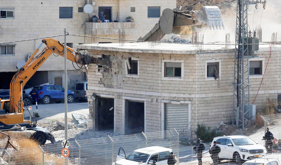 Israel Demolishes Palestinian Homes In Jerusalem Area | Arab News