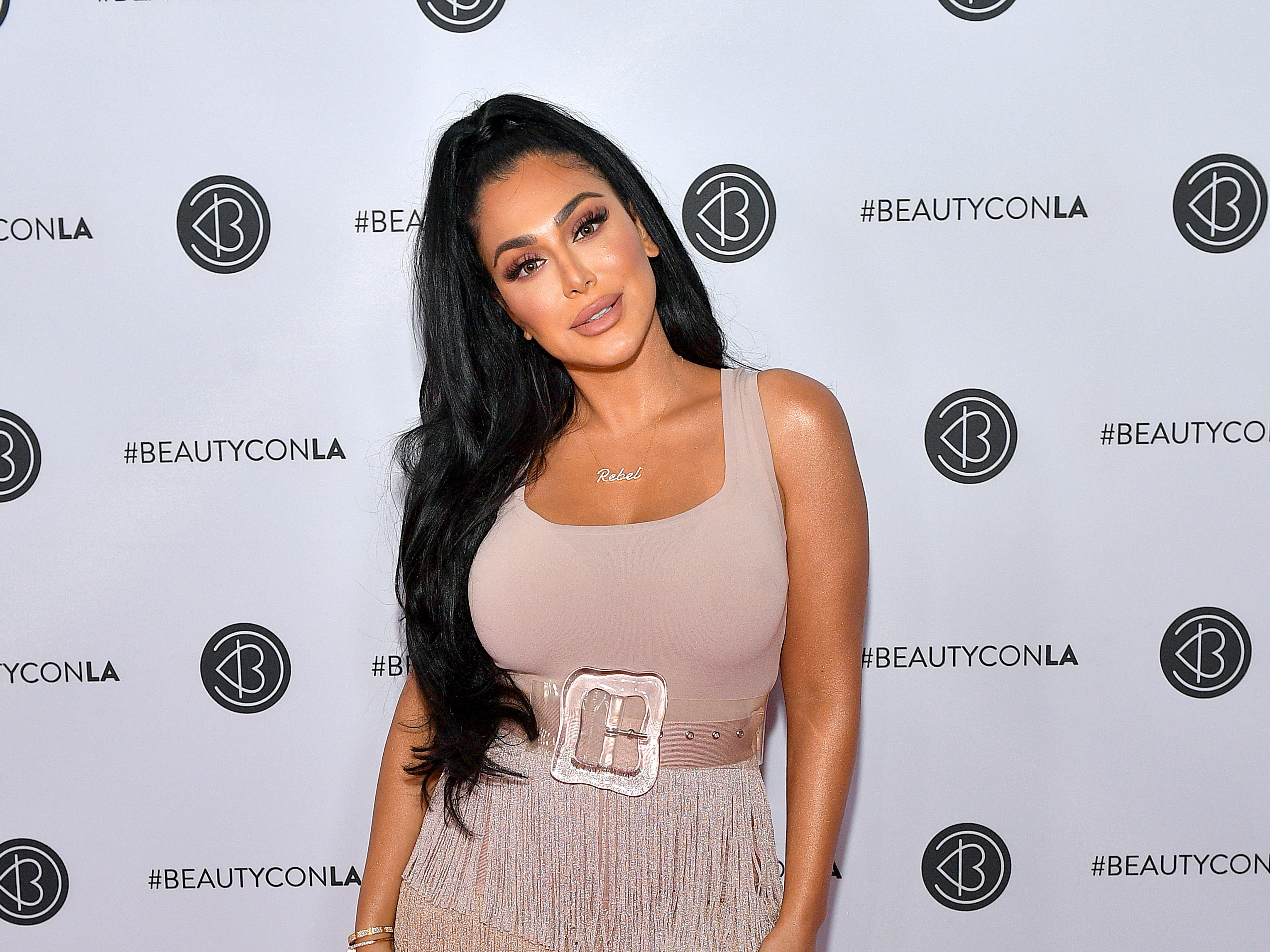 Beauty guru Huda Kattan awarded Dubai Star | Arab News