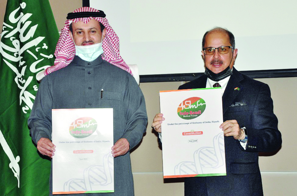 Indian Ambassador Dr. Ausaf Sayeed and Dr. Faisal Al-Sugair, president and CEO of the Saudi Center for International Strategic Partnerships, launch the Riyadh chapter of the Indo-Saudi Medical Forum (ISMF). (Supplied)