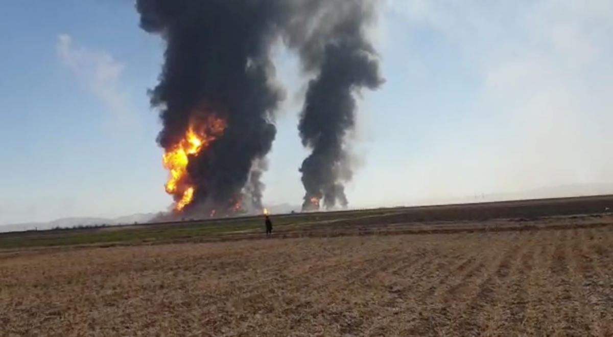 Fuel Tanker Blast Causes Massive Fire At Afghan-Iran Border | LaptrinhX ...