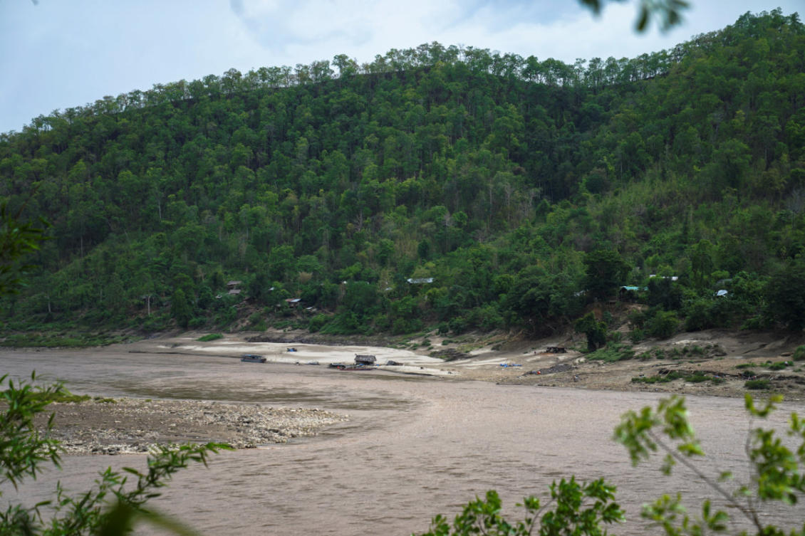 General view of Myanmar's Ee Thu Hta displacement camp on the Thanlwin riverbank seen from Mae Hong Son province, Thailand, on April 29, 2021. (REUTERS)