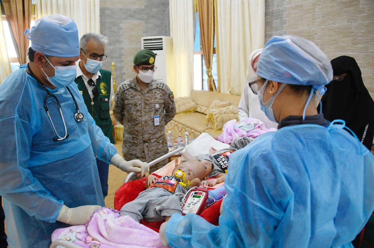 Yemeni conjoined twins “Yousuf and Yassin” arrived in Riyadh via an air medical evacuation plane from Al-Mukalla. (Twitter/@KSRelief)