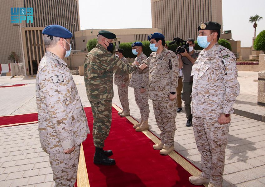 Chief of General Staff Gen. Fayyad bin Hamed Al-Ruwaili decorated his Greek counterpart Gen. Konstantinos Floros with King Abdulaziz Medal, excellence class, in line with an order from King Salman. (SPA)