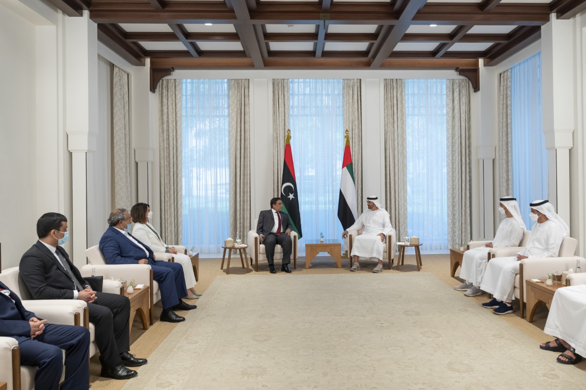 Abu Dhabi Crown Prince Sheikh Mohamed bin Zayed meets chairman of Libya’s Presidential Council Dr. Mohammed Younes Al-Manfi. (WAM)