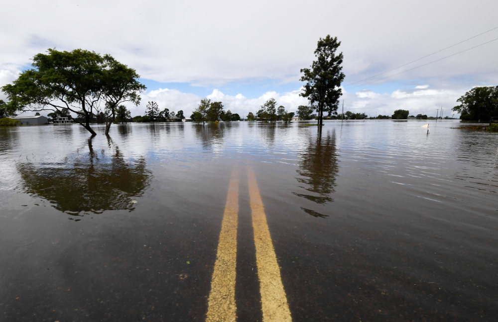 tens-of-thousands-evacuated-in-australia-as-heavy-rains-close-in-on