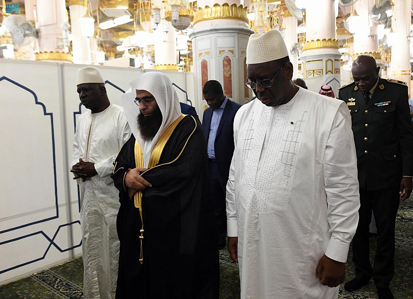 Senegalese President Macky Sall visits the Prophet’s Mosque in Madinah. (SPA)