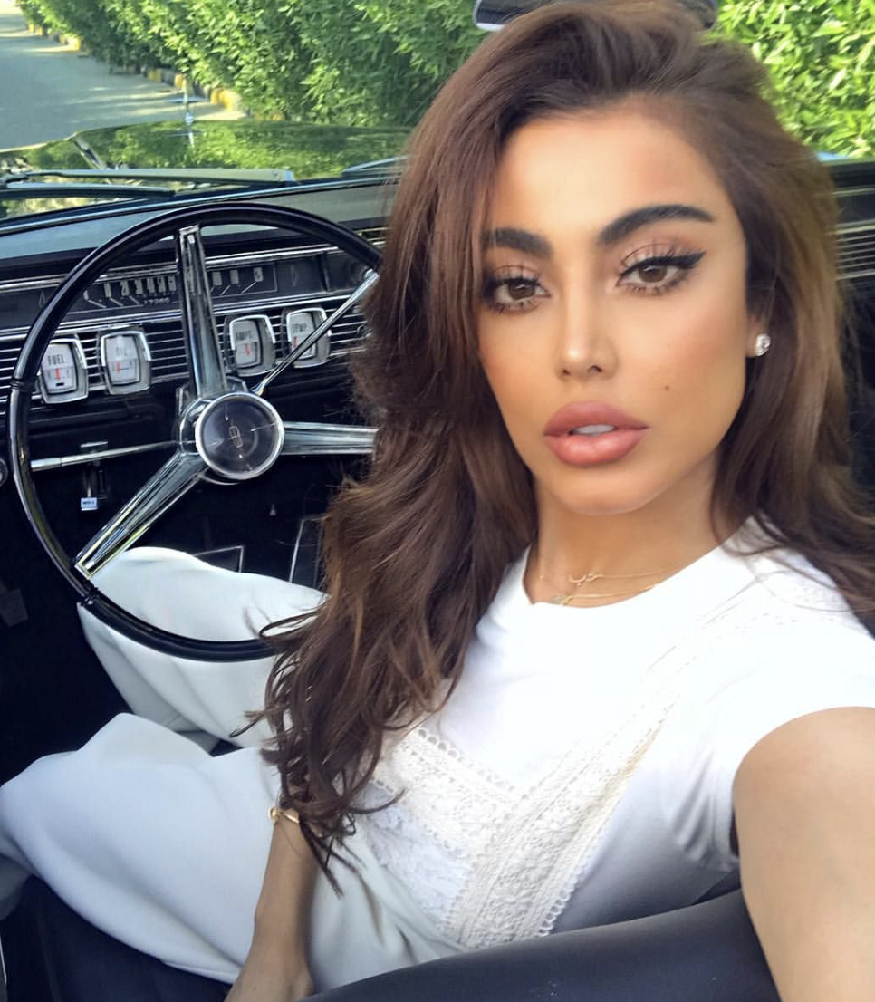 Tragedy struck in Kuwait on Thursday after social media influencer and fashion blogger Fatima Almomen was involved in a car crash that left two people dead. (Social media/Pinterest)