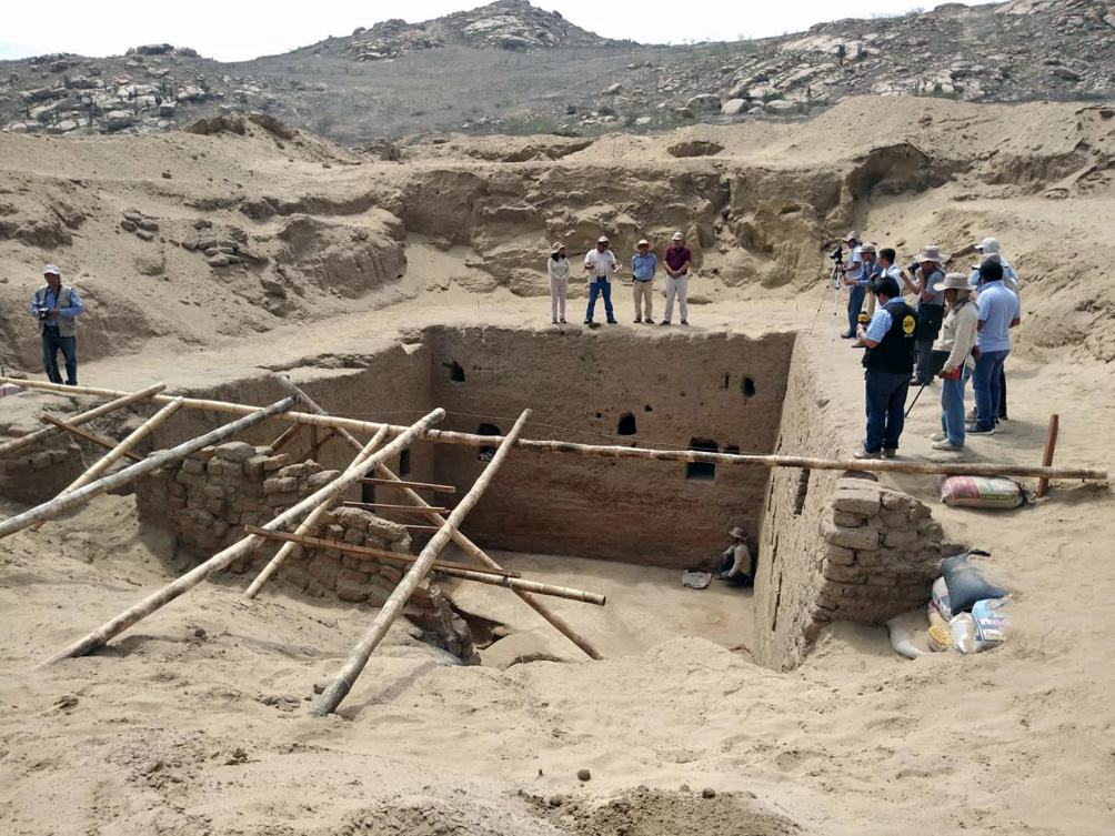 Archaeologists Discover Incan Tomb In Peru Arab News