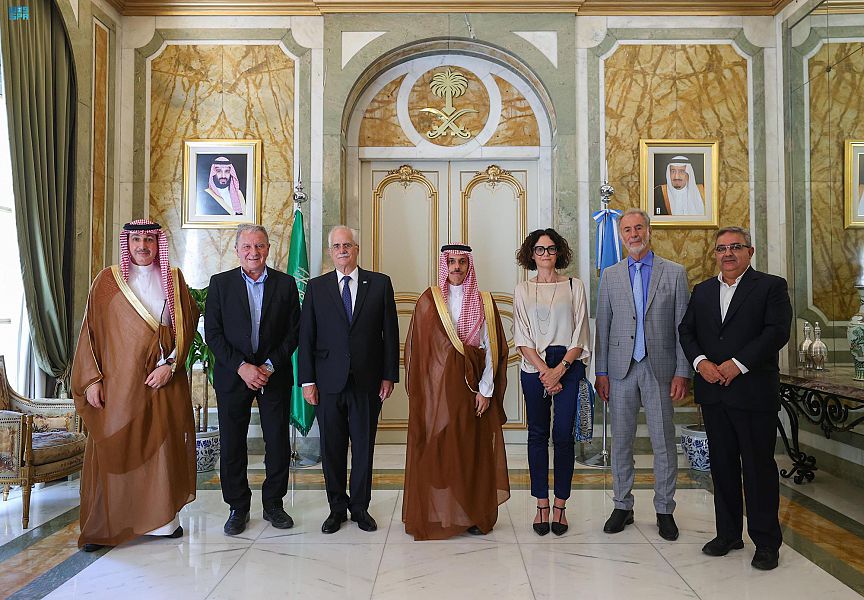 FM saudita se reúne con ministros argentinos en Buenos Aires