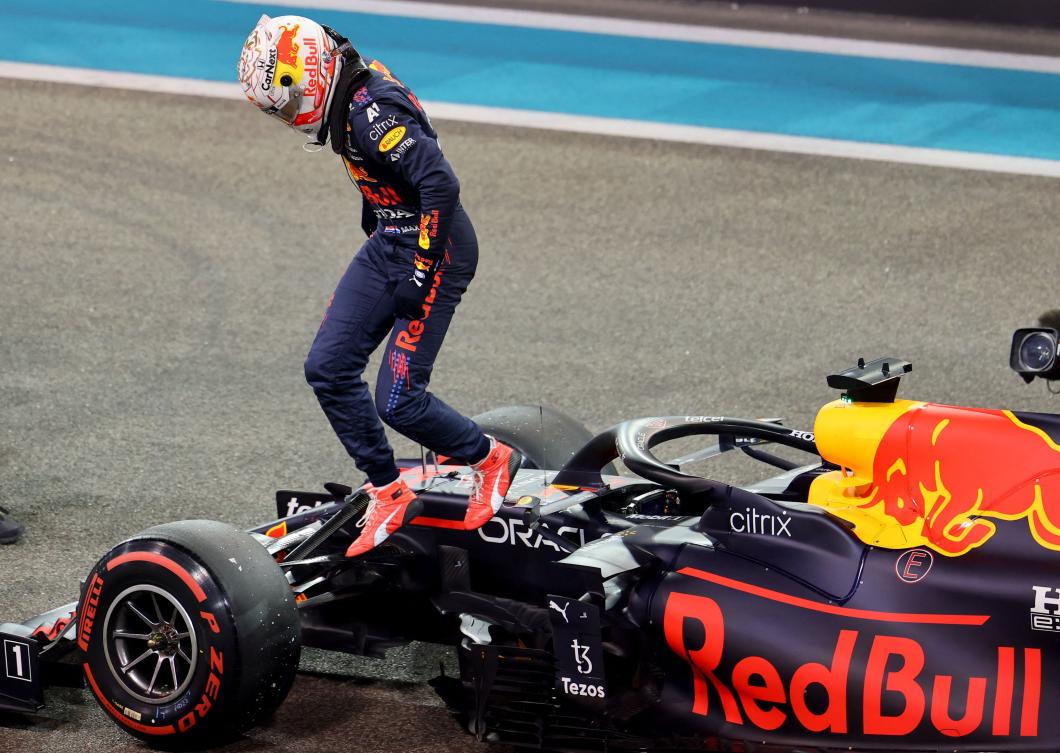 Verstappen guida il Gran Premio di Abu Dhabi che decide il titolo