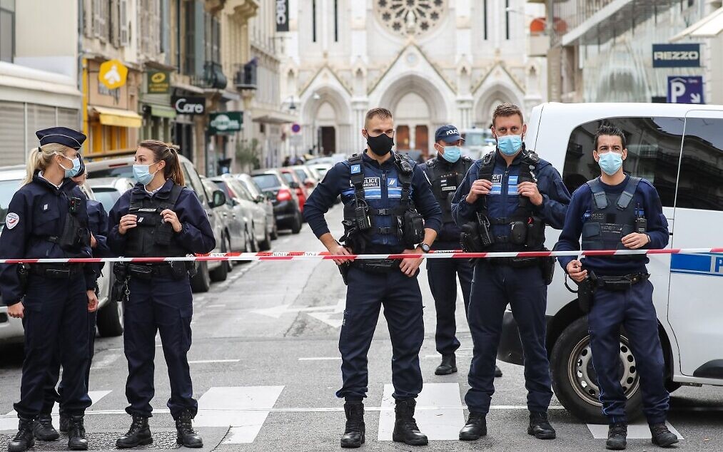 Un homme blesse 3 policiers et décède après une attaque à Marseille