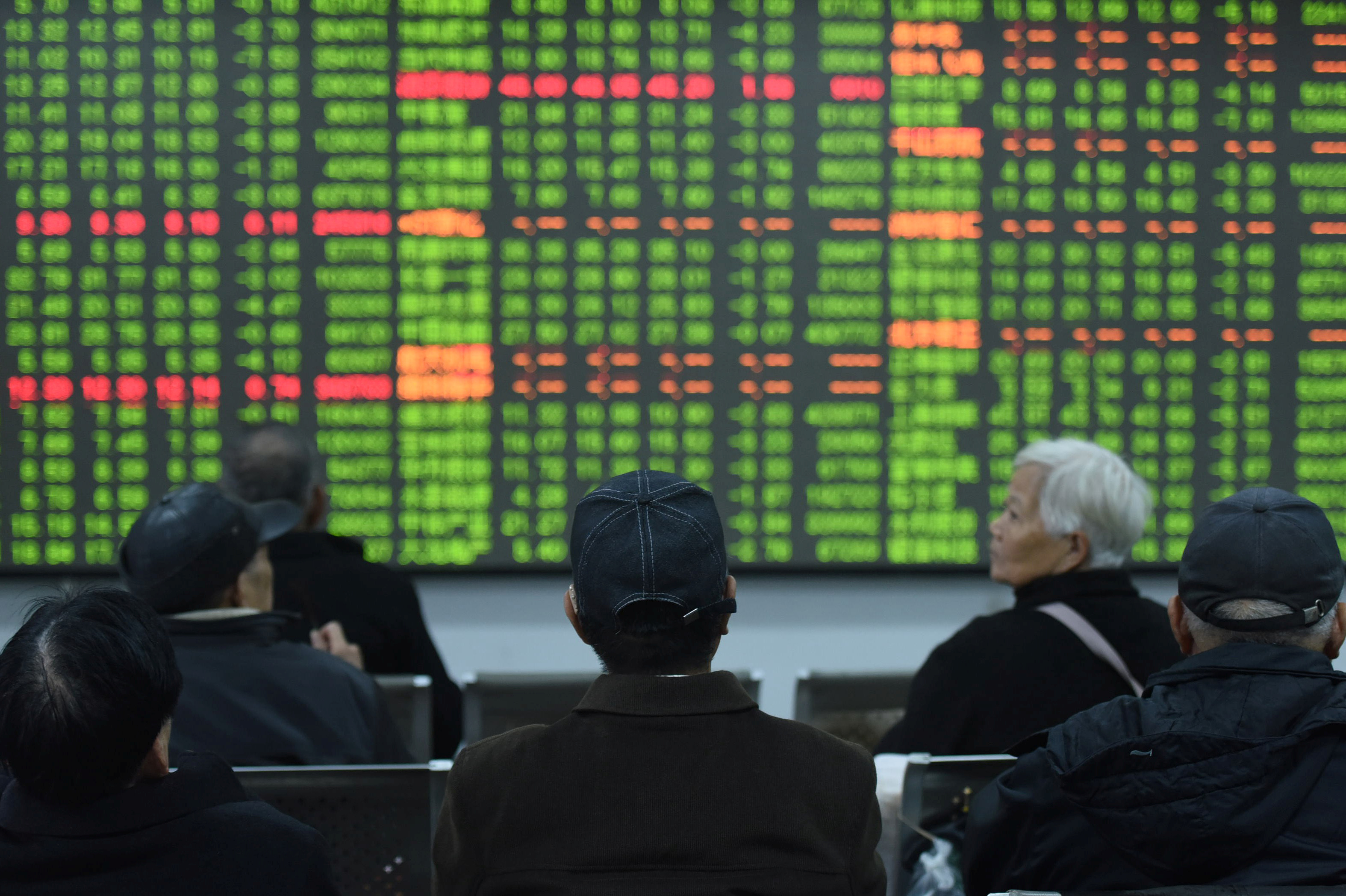 الصين في بؤرة الاهتمام – ارتفاع اليوان بوصة ؛  الأسهم آخذة في الارتفاع.  إيفرجراند يحشد دعم الدائنين