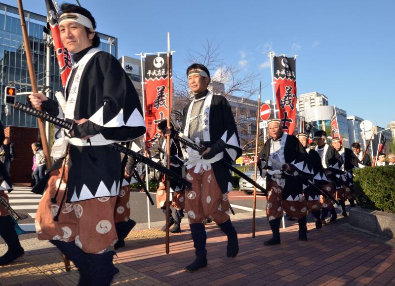 Sword-wielding ‘subway samurai’ faces flogging in Singapore | Arab News