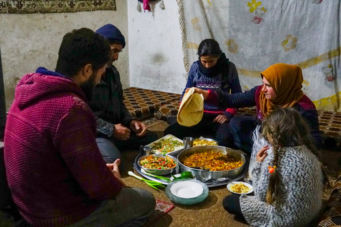 family syria iftar