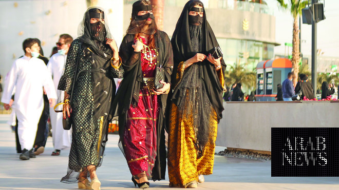 Traditional khaleeji dress. #thobe #jalabiya #kaftan | Arab fashion,  Fashion, Asian outfits