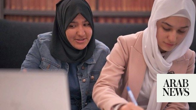 Britse regering voor de rechter gedaagd nadat Afghaanse vluchtelingstudenten tijdens examens de stekker uit het stopcontact hadden gehaald