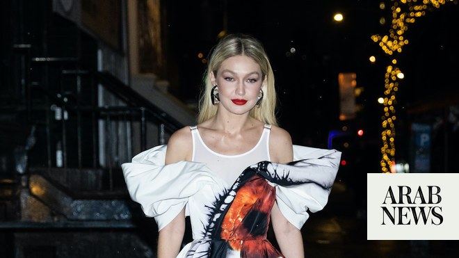 Gigi hadid discount alexander mcqueen