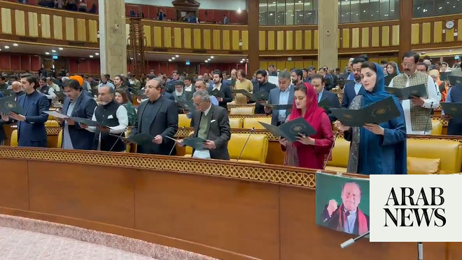 Newly elected MPs take oath at legislative assembly in Pakistan’s key ...