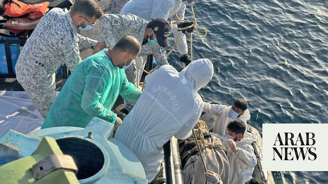 Naz-Re-Karam': Coast Guard apprehends Pak fishing boat in Arabian
