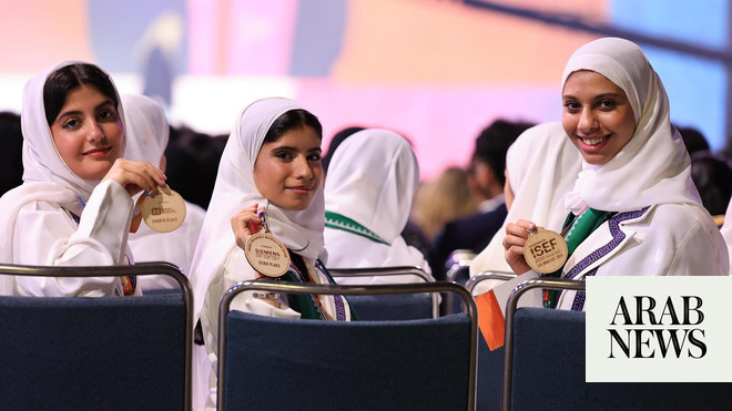 طلاب سعوديون يفوزون بـ 114 جائزة في مسابقات عالمية للعلوم والتكنولوجيا