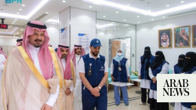 أمير منطقة المدينة المنورة يتفقد الخدمات الصحية لحجاج بيت الله الحرام في محيط المسجد النبوي