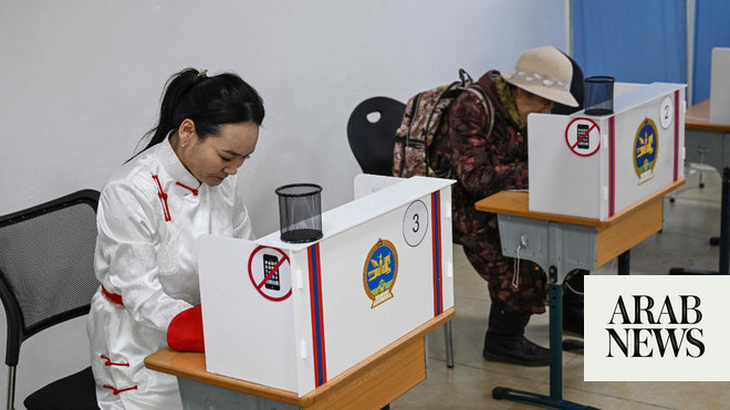 ويصوت المنغوليون مع تزايد الغضب بشأن الفساد والاقتصاد