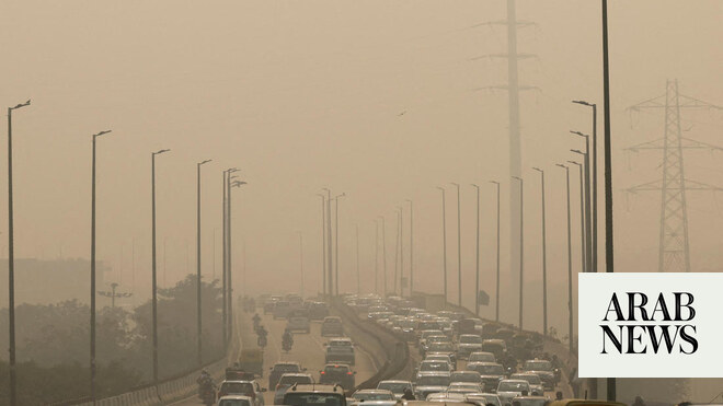 Visibility drops in parts of Delhi as pollution surges