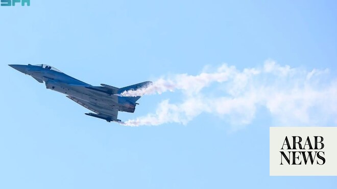 Saudi jets fly solo at Bahrain airshow