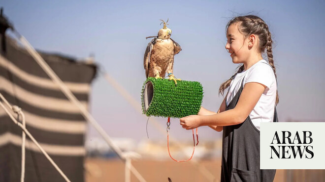 Falcons take center stage at Riyadh festival