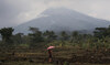 Hundreds flee after Philippine volcano warning