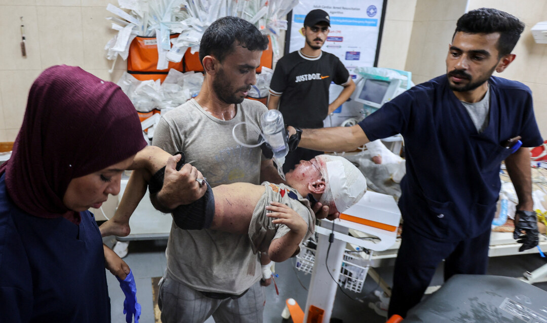 Israeli strikes in Gaza kill 61 as UN pursues vaccinations