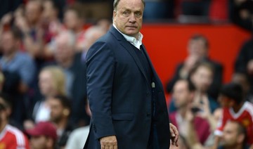 Advocaat steps down as Sunderland manager