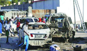 Gunmen kill 17 in Somalia beach restaurant attack