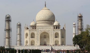 Taj Mahal minaret’s pinnacle falls off