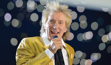 Rod Stewart sorry for mock Daesh-style beheading in Abu Dhabi desert