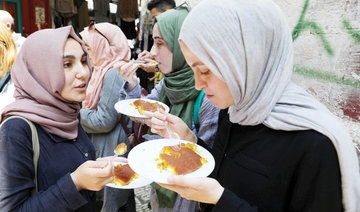 Palestinians share appetite for traditional food