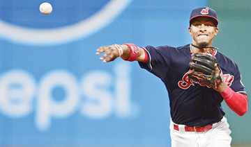 Indians edge Royals, stretch streak to 22 wins