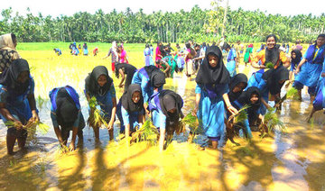 Students of New Al-Wurood and Al-Khozama explore nature