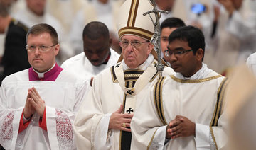 Pope on Holy Thursday urges priests to be close to sinners