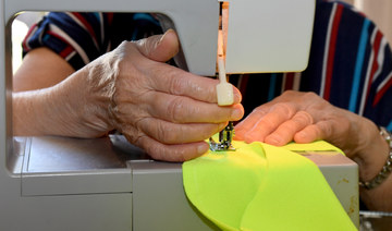 Saudi productive families trained to make cloth masks