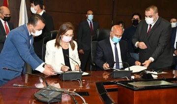 Egypt, Hyundai Rotem sign deal to modernize Cairo metro