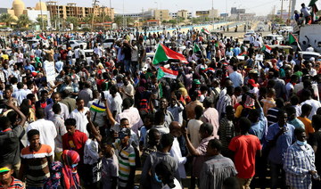 Sudan: Political tensions continue as protesters block roads