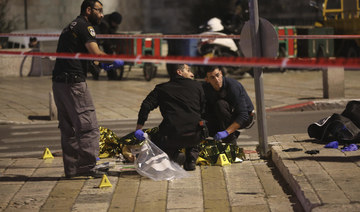 Israel closes probe of police who shot Palestinian attacker