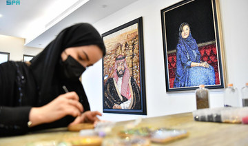 Saudi artist makes portrait of crown prince using gemstones from Jabal Tuwaiq