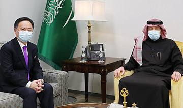 Saudi deputy foreign minister holds talks with envoys