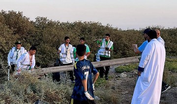 Saudi volunteers join mangrove beaches cleanup operation