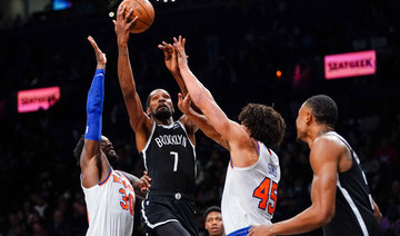 Durant scoring streak rolls on as Nets sink Knicks 112-85