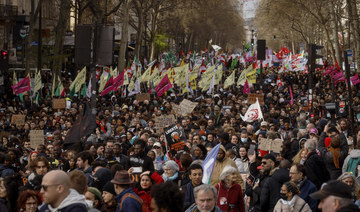 French PM offers to meet opposition, unions amid pension crisis