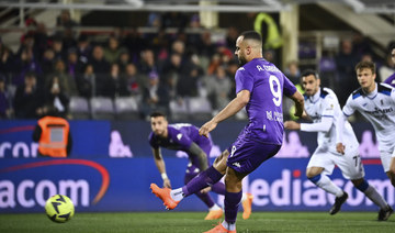 Arthur Cabral’s penalty goal preserves Fiorentina’s unbeaten run at 14