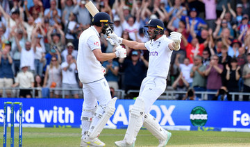 England keep Ashes hopes alive with thrilling third Test win